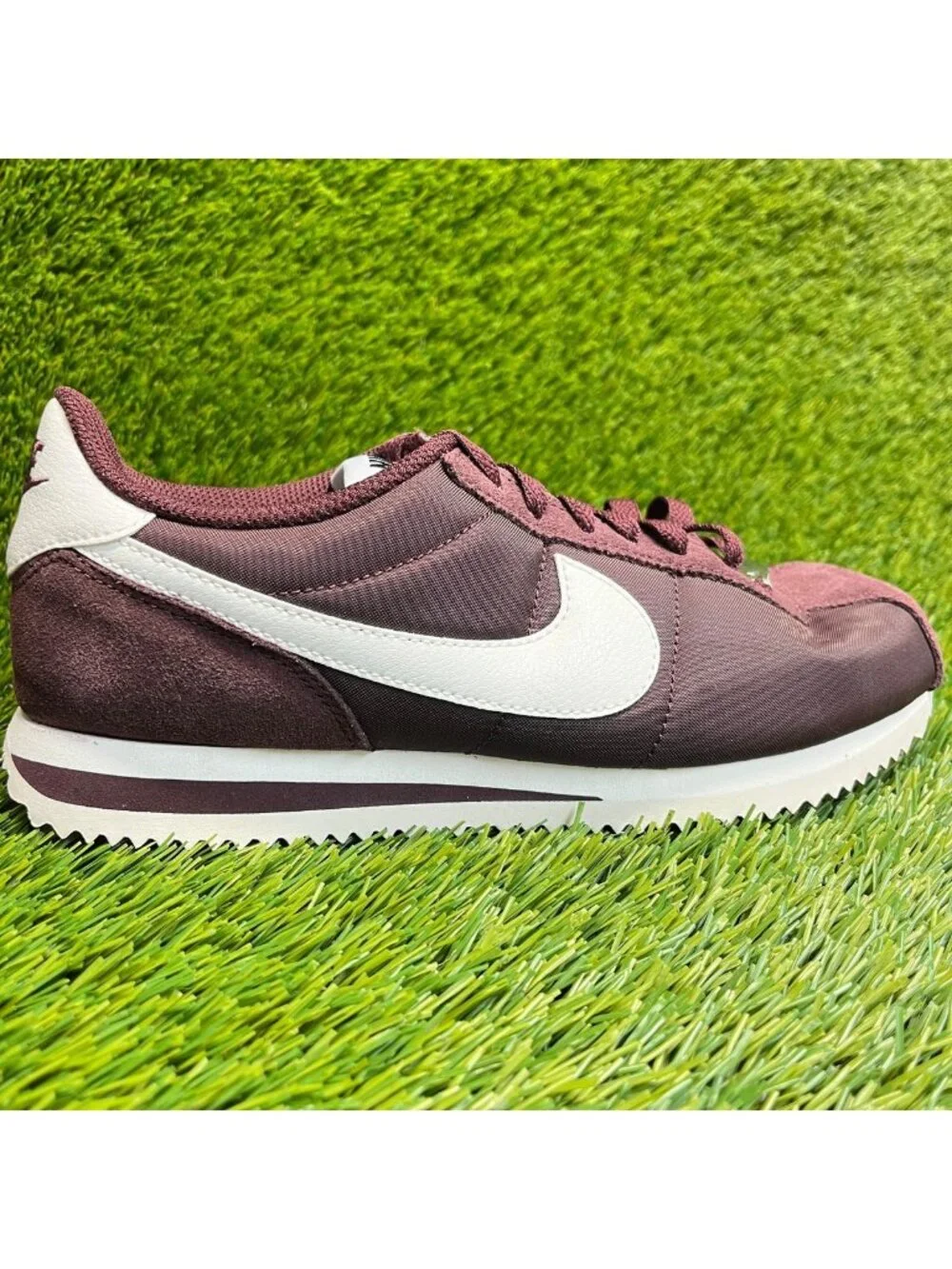 Nike Cortez Textile Womens Size 8 Burgundy Athletic Lifestyle Shoes Sneakers
